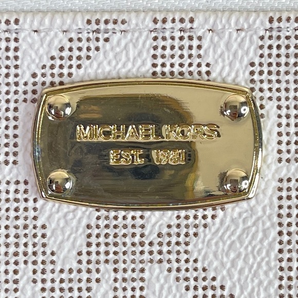 Michael Kors Belt Bag Fanny Pack 552744C WHT XL - Picture 8 of 15